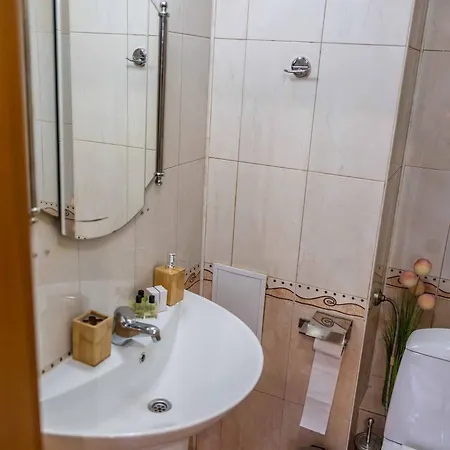 Flat In 5m Walk To Gondola Apartamento