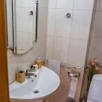 Flat In 5m Walk To Gondola Apartment